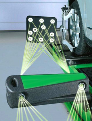 汽车四轮定位.jpg 汽车四轮定位.jpg