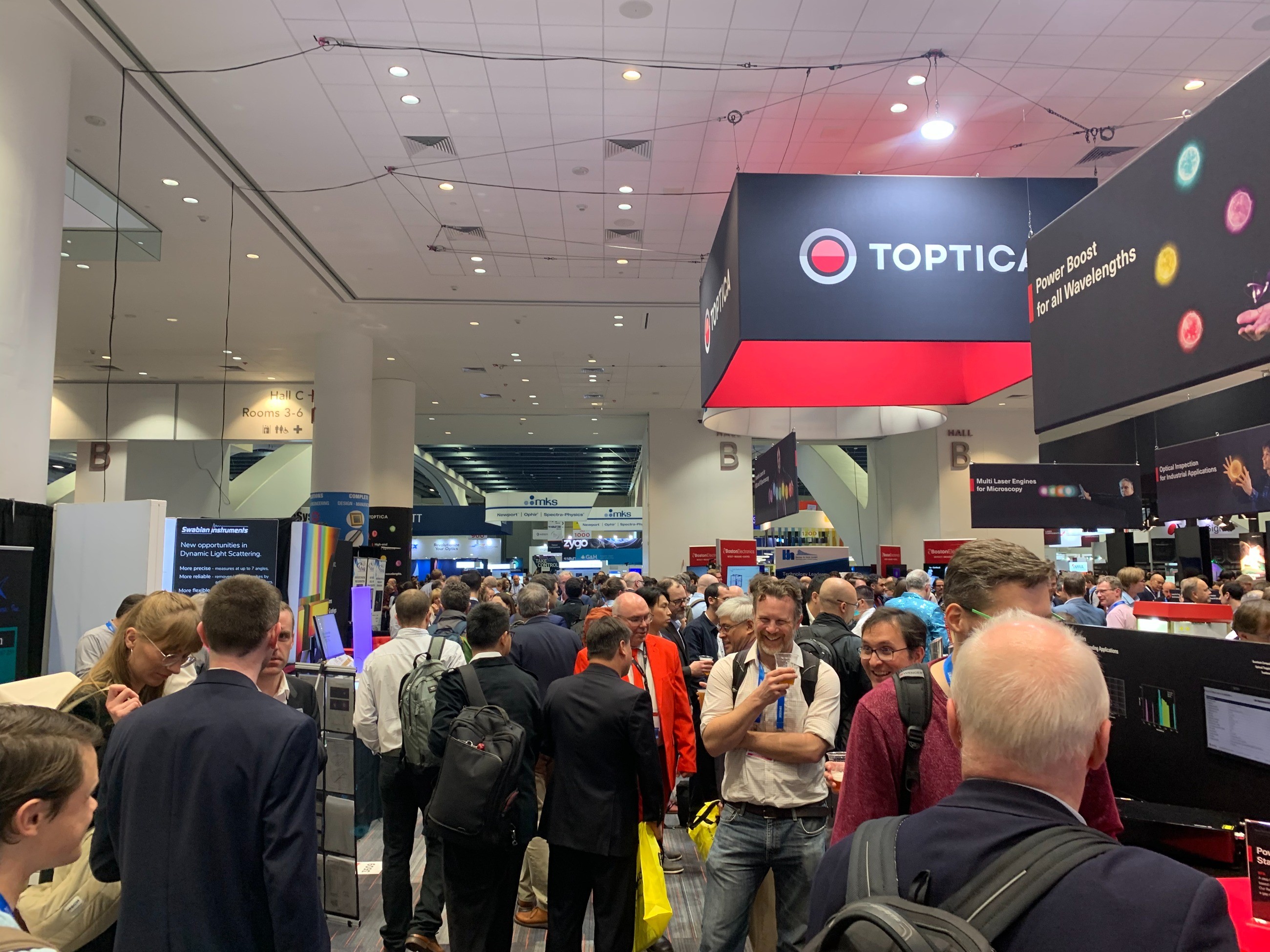 EMC易倍同你直击美国旧金山西部光电展览会现场SHOW