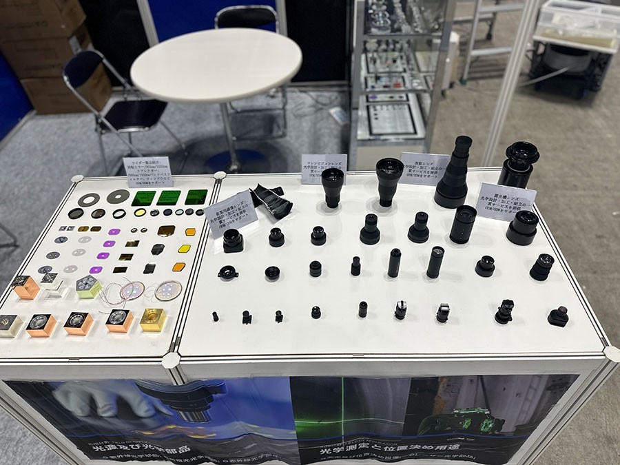 EMC易倍滤光片展品