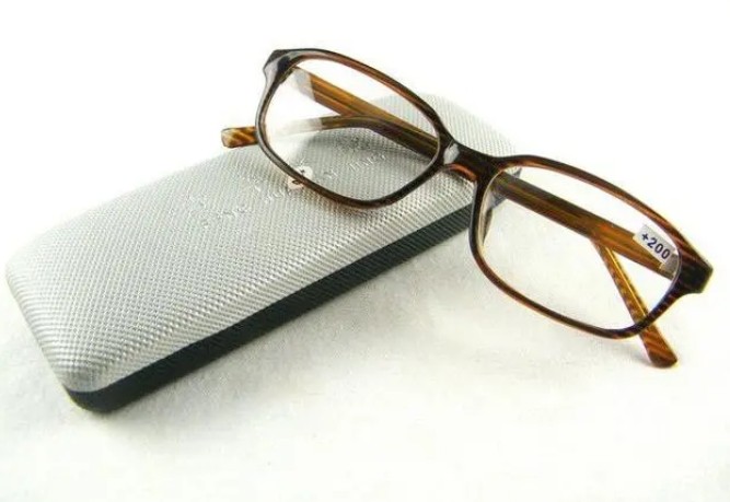 眼镜用光学树脂镜片知识 