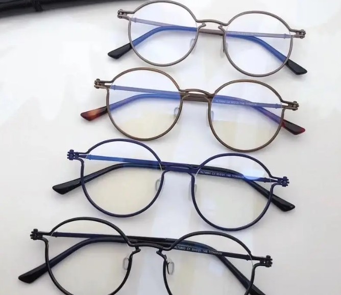 揭秘一块镜片身价暴涨9倍之谜 揭秘一块镜片身价暴涨9倍之谜