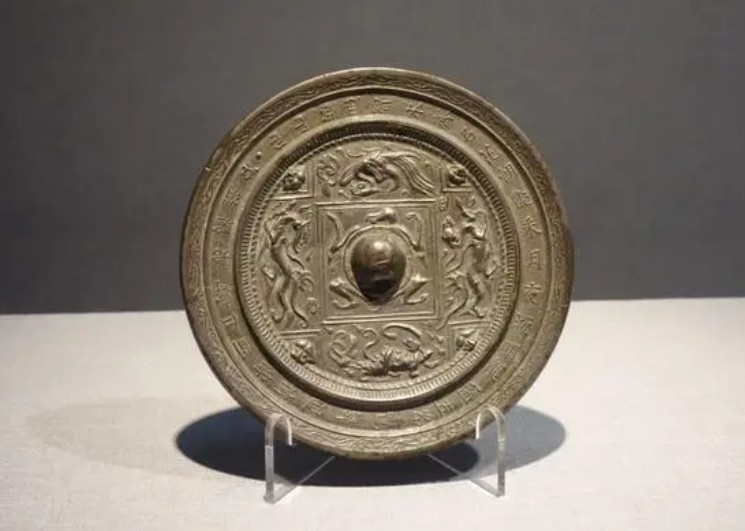 天津博物馆展古铜镜 天津博物馆展古铜镜