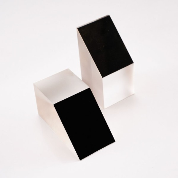 光学元件为何需要涂墨:探讨光学涂墨的应用优势 光学元件为何需要涂墨:探讨光学涂墨的应用优势