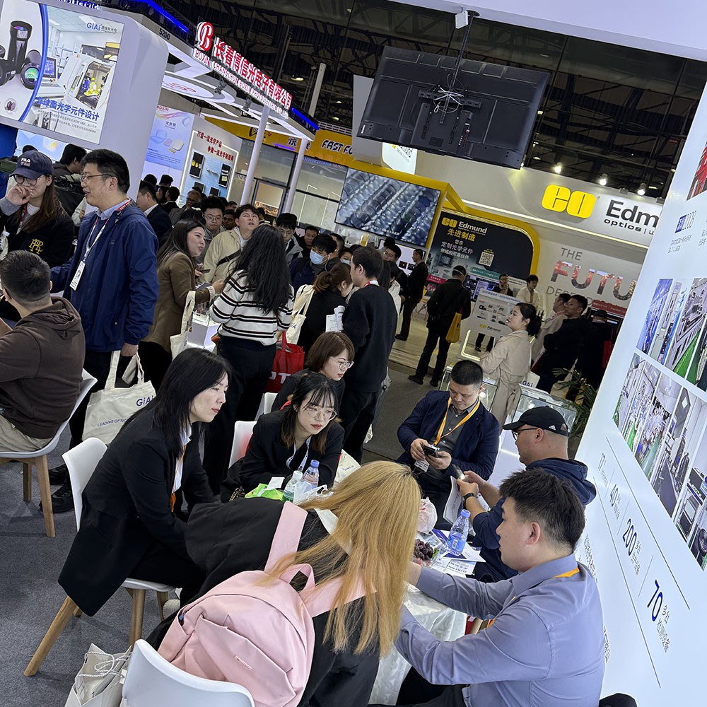 EMC易倍展会实况2