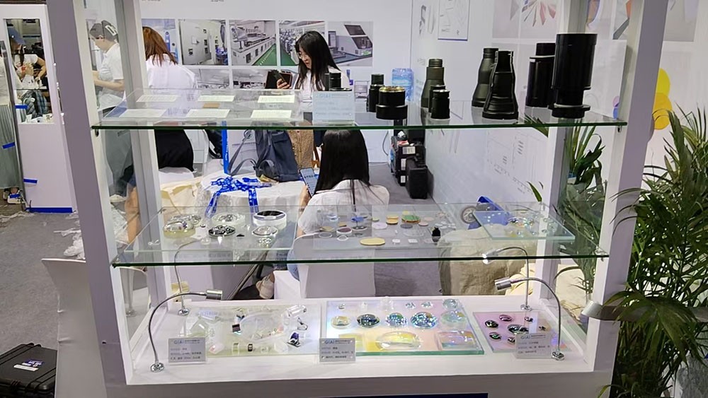 EMC易倍展区展品2