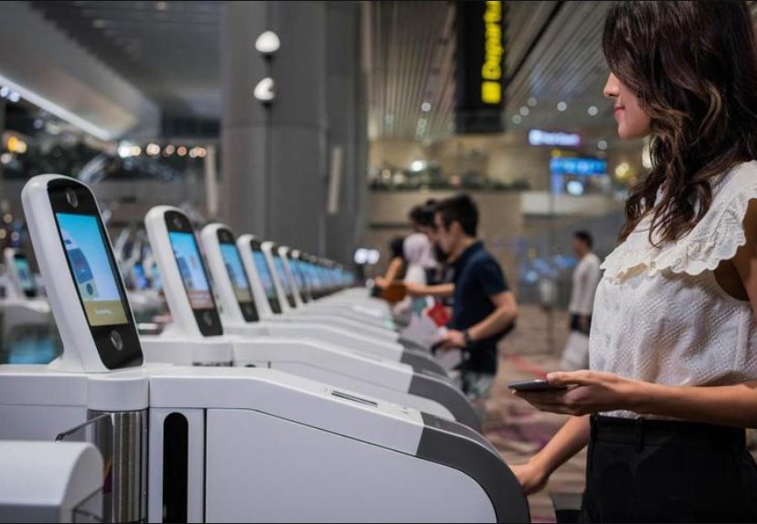 出入境护照识别光学镜片应用解析 出入境护照识别光学镜片应用解析