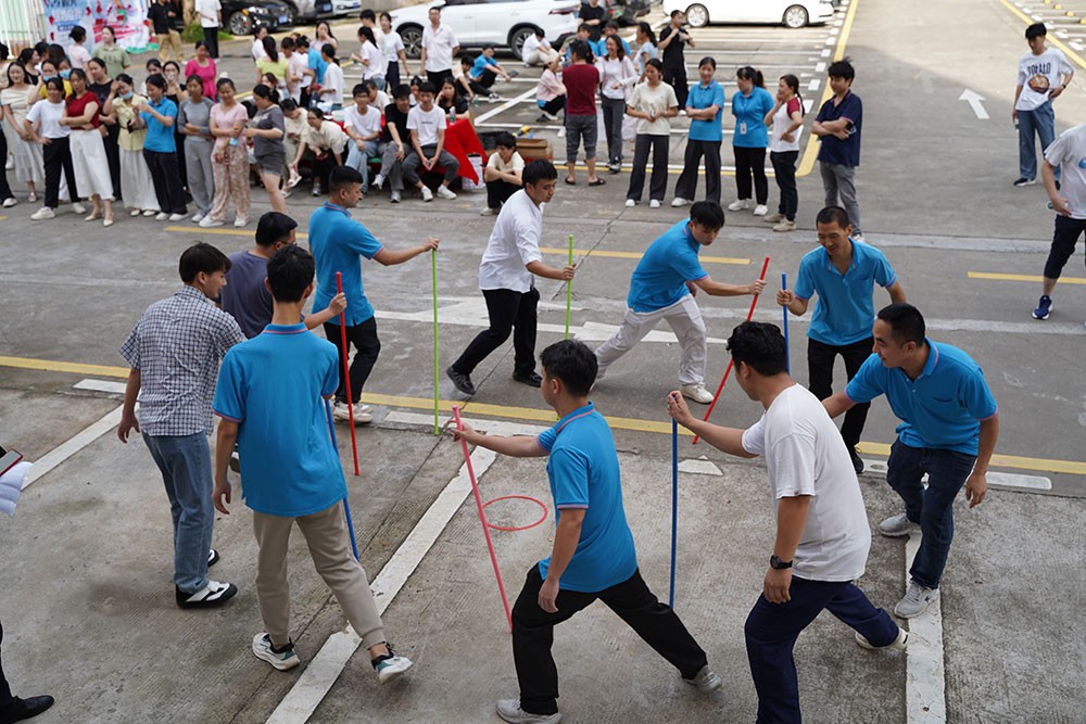 趣味活动不倒森林