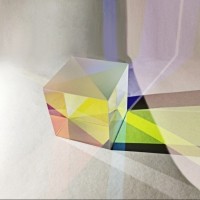 什么是合色棱镜？它对投影仪有哪些作用？